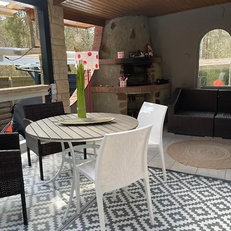 Bungalow 300 Meter Vom Gruenewald Lauch